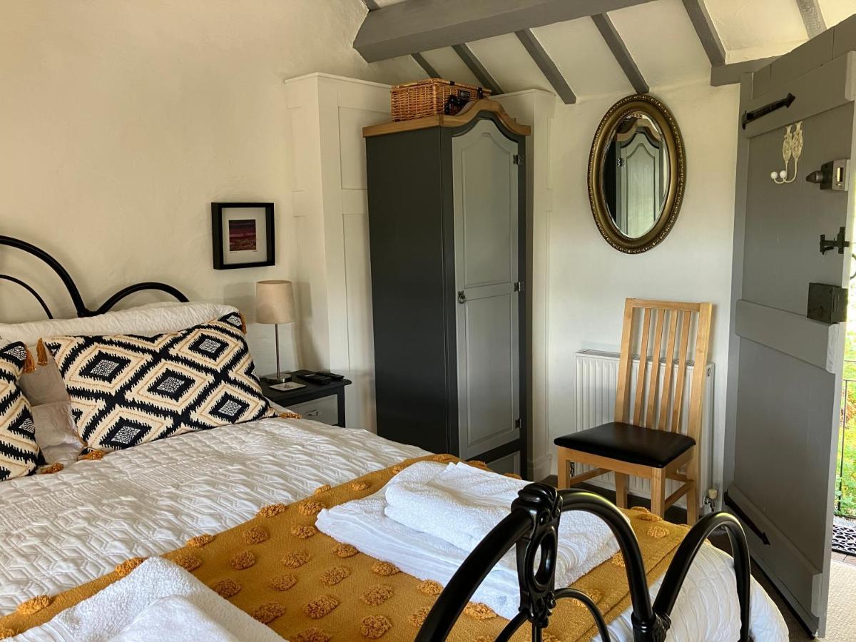 Hares Hideaway At Coed Moelfa Bed & Breakfast Corwen Ngoại thất bức ảnh